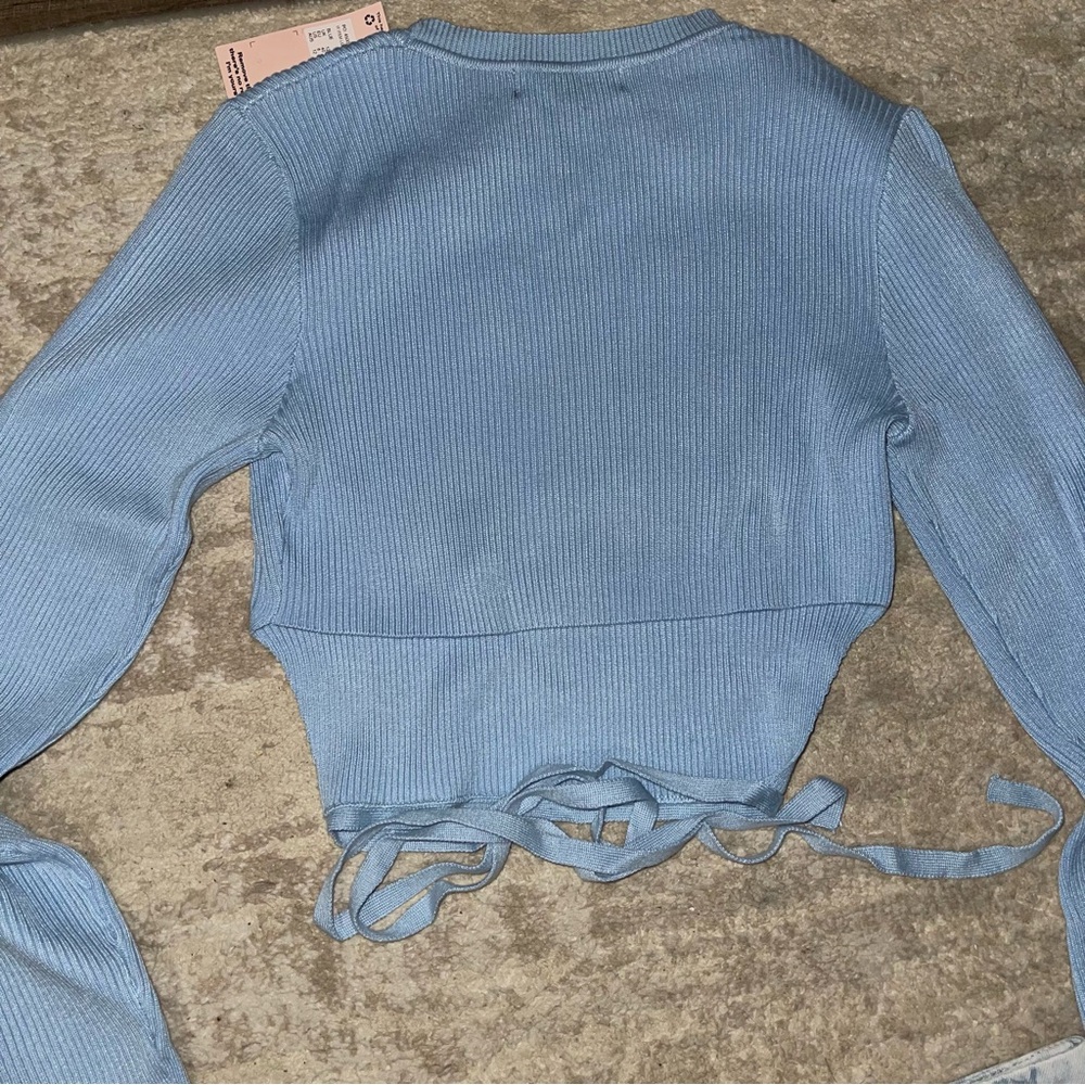 Misguided Tie-Back Ribbed Crop Top - Picture 3 of 4